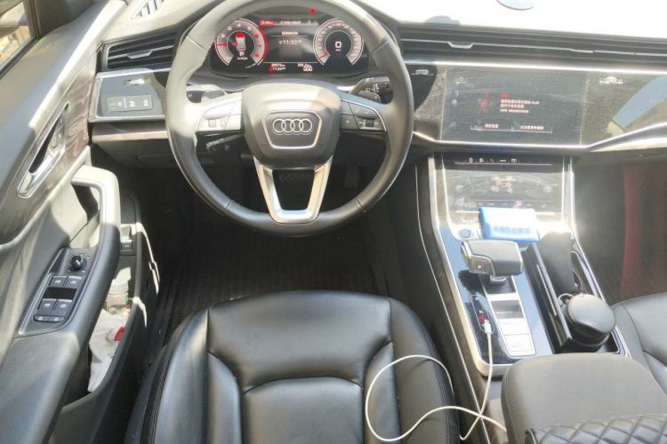 Used Audi Q8 2021 55 TFSI Luxury Dynamic Edition Steering Wheel