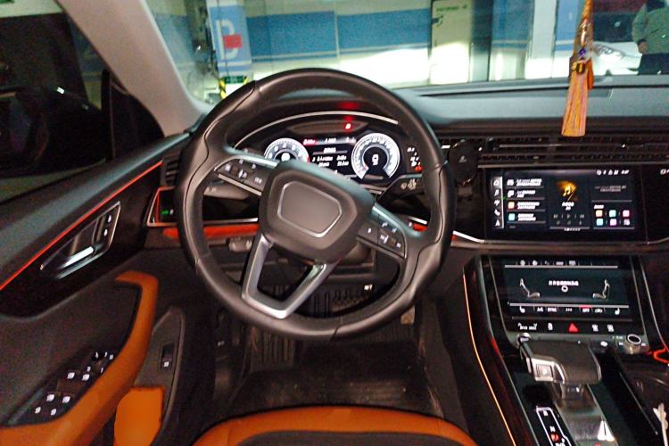 Used Audi Q8 2021 55 TFSI Luxury Dynamic Edition Steering Wheel