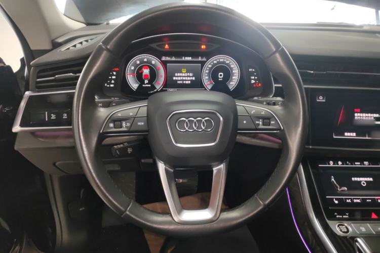Used Audi Q8 2021 55 TFSI Luxury Dynamic Edition Steering Wheel