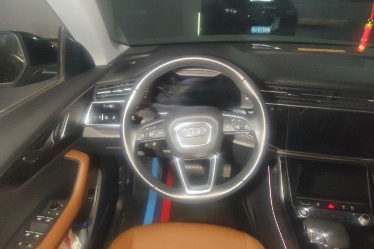 Used Audi Q8 2021 55 TFSI Luxury Dynamic Edition Steering Wheel
