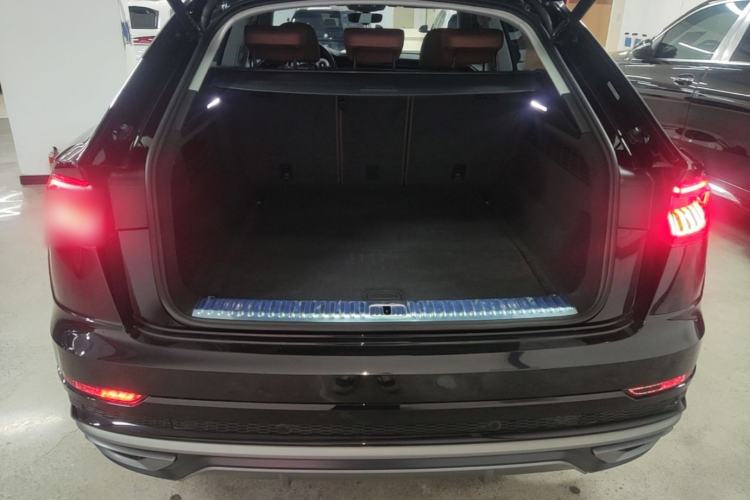 Used Audi Q8 2021 55 TFSI Luxury Dynamic Edition Trunk
