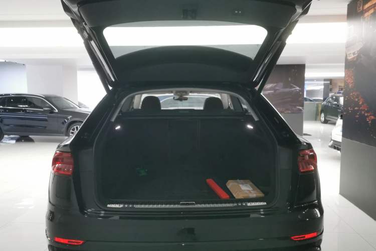 Used Audi Q8 2021 55 TFSI Luxury Dynamic Edition Trunk