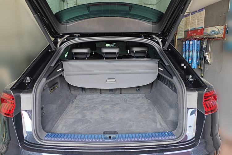 Used Audi Q8 2021 55 TFSI Prestige Dynamic Edition Trunk