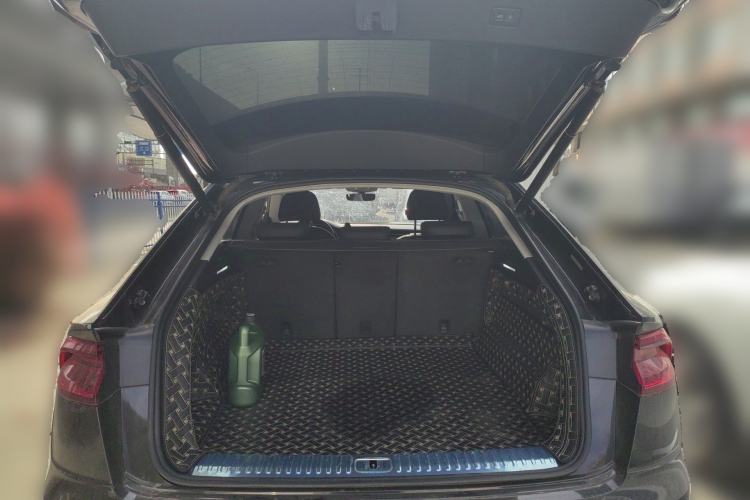 Used Audi Q8 2021 55 TFSI Luxury Dynamic Edition Trunk