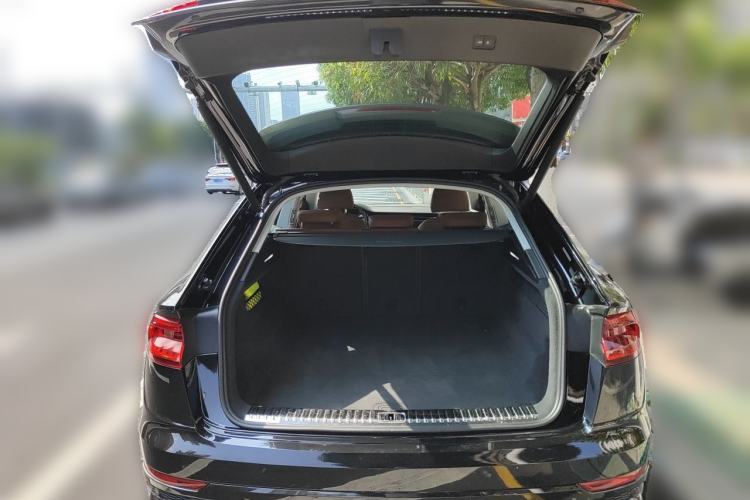 Used Audi Q8 2021 55 TFSI Luxury Dynamic Edition Trunk