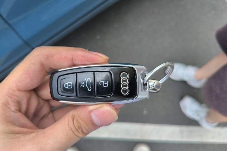 Used Audi Q8 2021 55 TFSI Luxury Dynamic Edition Vehicle Key