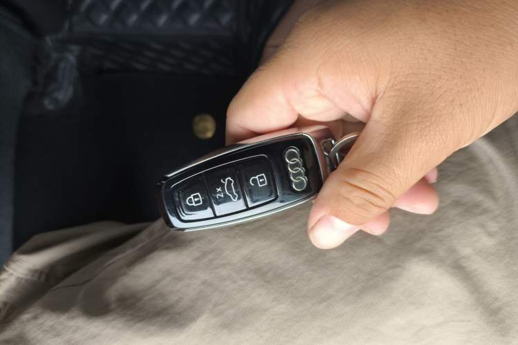 Used Audi Q8 2021 55 TFSI Luxury Dynamic Edition Vehicle Key