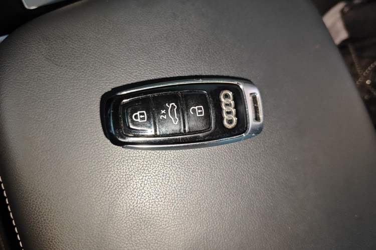 Used Audi Q8 2021 55 TFSI Prestige Dynamic Edition Vehicle Key