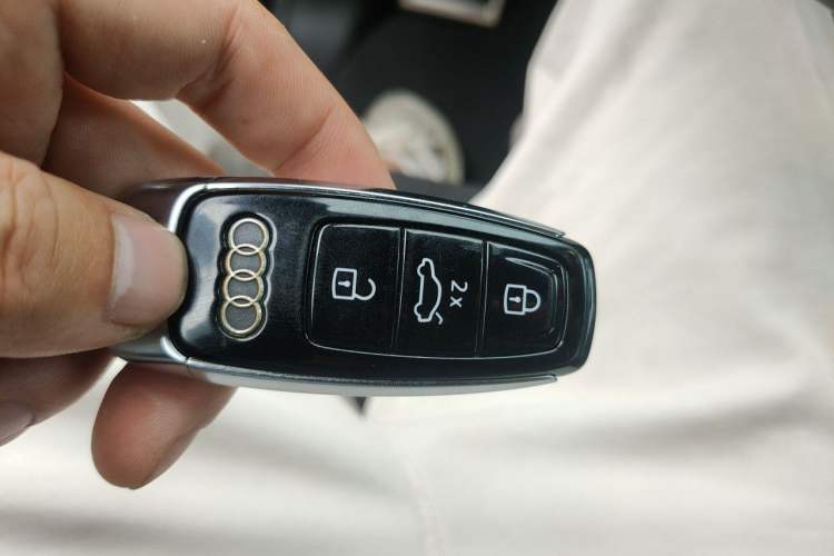 Used Audi Q8 2021 55 TFSI Prestige Dynamic Edition Vehicle Key