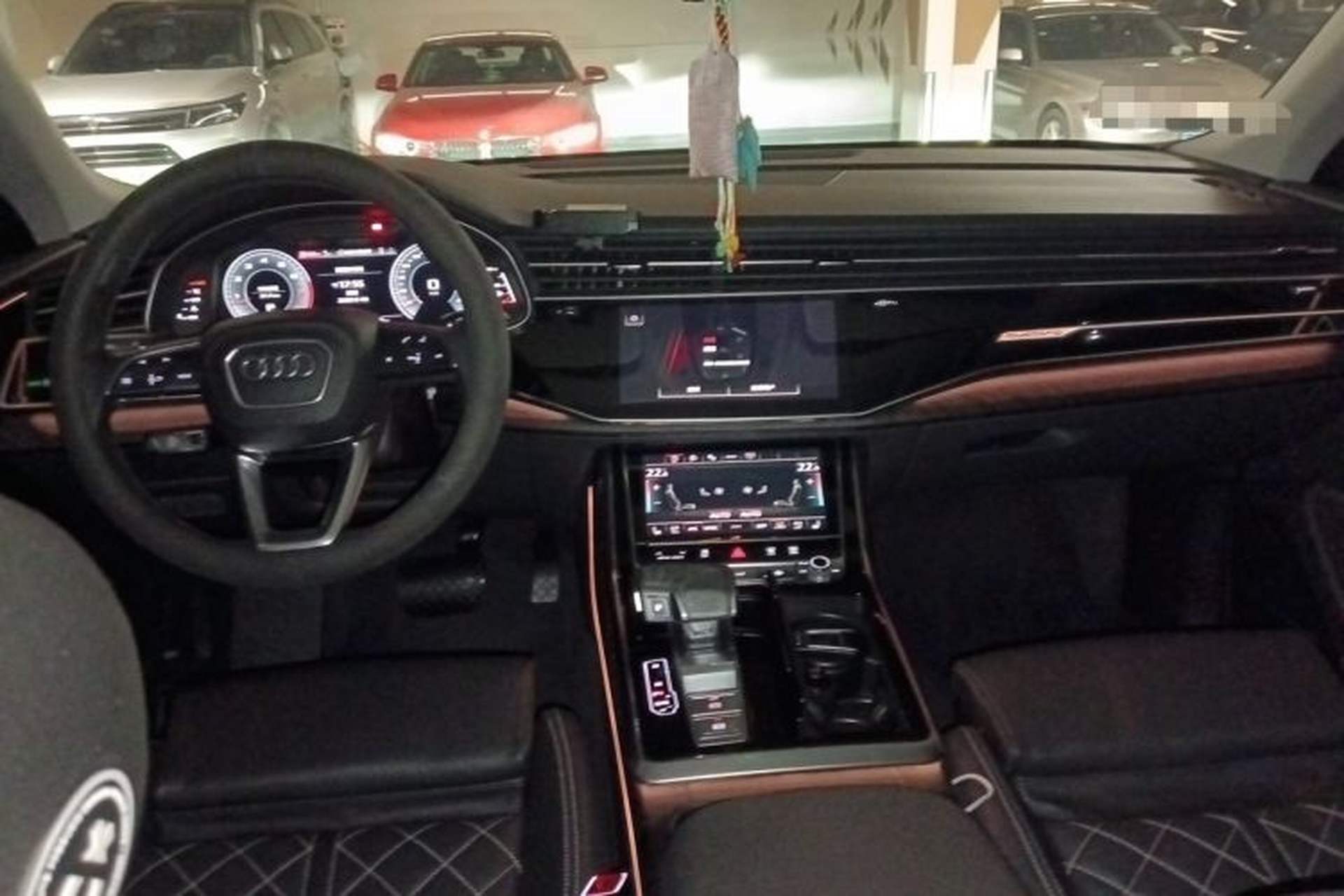 Used Audi Q8 2021 55 TFSI Prestige Dynamic Edition Center Console