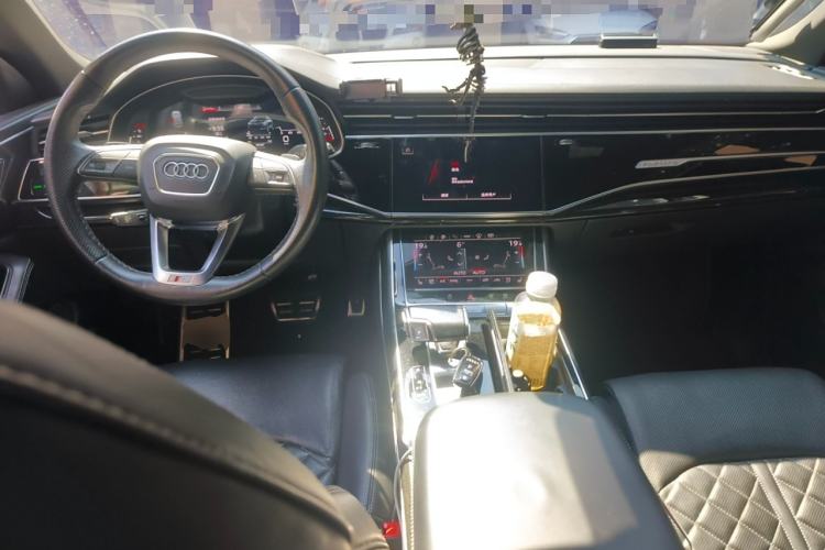 Used Audi Q8 2021 55 TFSI Prestige Dynamic Edition Center Console