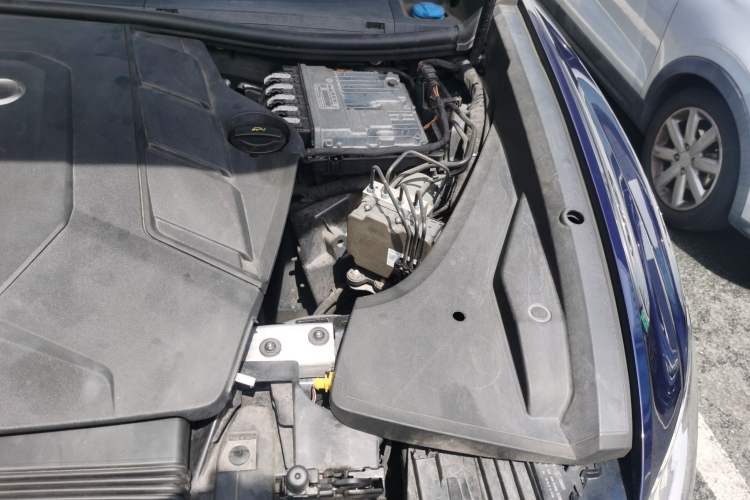 Used Audi Q8 2021 55 TFSI Prestige Dynamic Edition Engine Bay Left