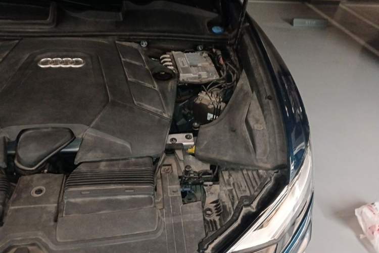 Used Audi Q8 2021 55 TFSI Prestige Dynamic Edition Engine Bay Left