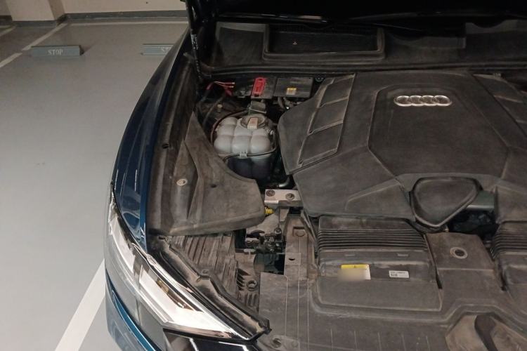 Used Audi Q8 2021 55 TFSI Prestige Dynamic Edition Engine Bay Right