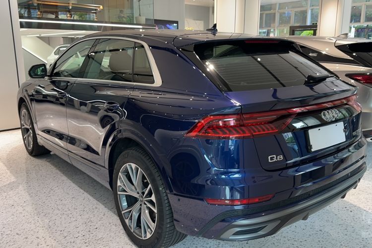 Used Audi Q8 2021 55 TFSI Luxury Dynamic Edition Exterior 4