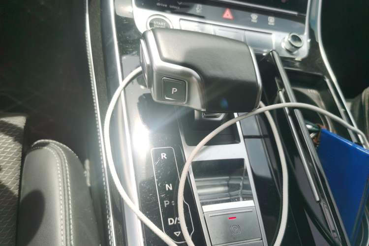 Used Audi Q8 2021 55 TFSI Prestige Dynamic Edition Gear Lever