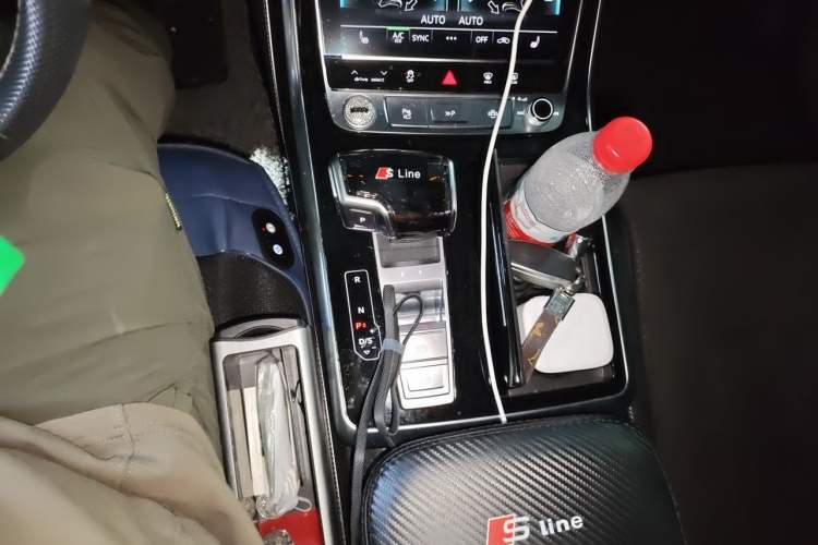 Used Audi Q8 2021 55 TFSI Prestige Dynamic Edition Gear Lever