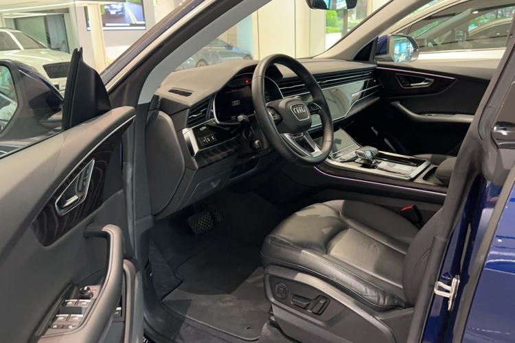 Used Audi Q8 2021 55 TFSI Luxury Dynamic Edition Interior 1