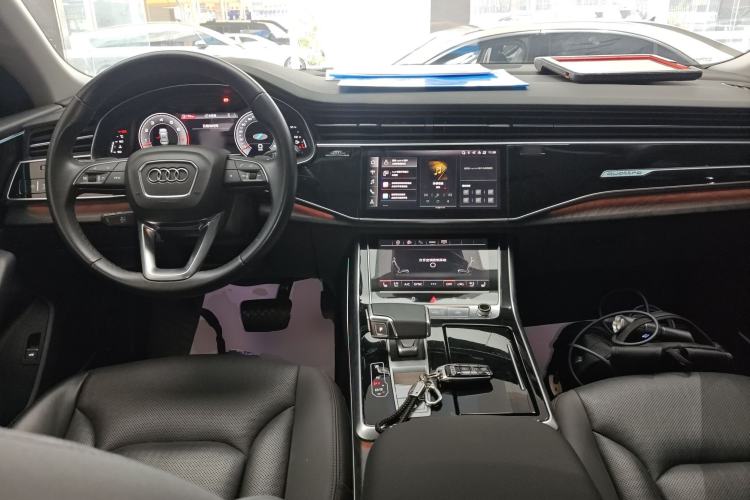 Used Audi Q8 2021 55 TFSI Luxury Dynamic Edition Interior 2