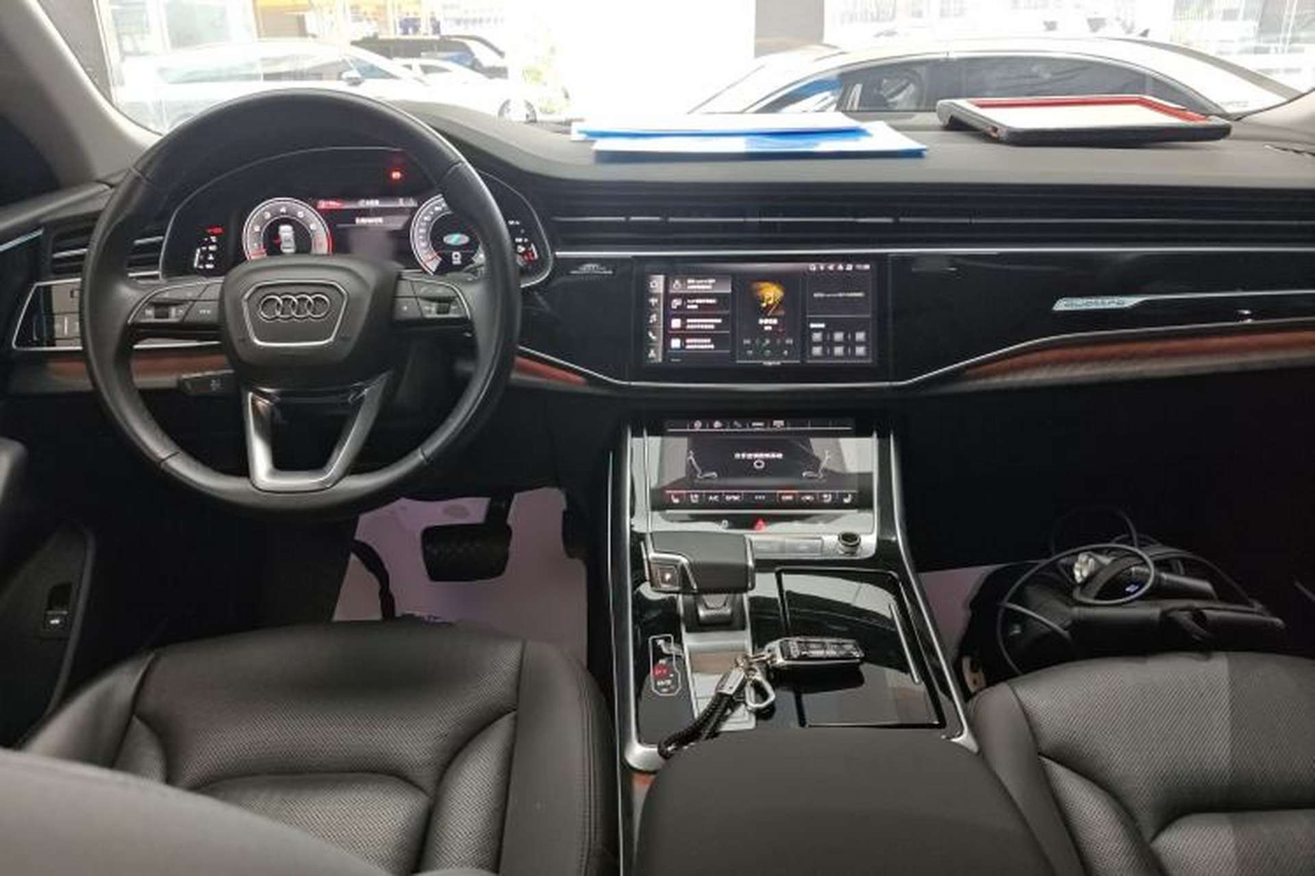 Used Audi Q8 2021 55 TFSI Luxury Dynamic Edition Interior 2