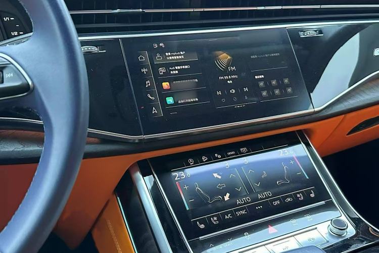 Used Audi Q8 2021 55 TFSI Luxury Dynamic Edition Interior 4