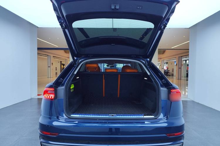 Used Audi Q8 2021 55 TFSI Luxury Dynamic Edition Interior 7