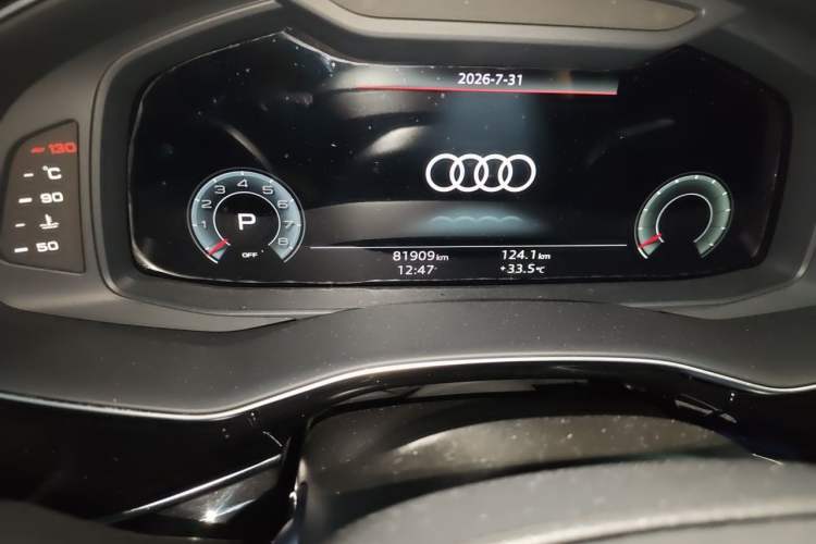 Used Audi Q8 2021 55 TFSI Prestige Dynamic Edition Odometer Close Up
