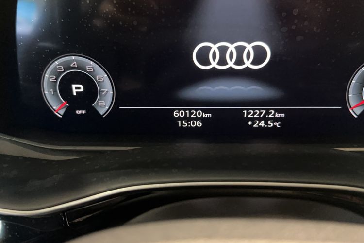 Used Audi Q8 2021 55 TFSI Luxury Dynamic Edition Odometer Close Up