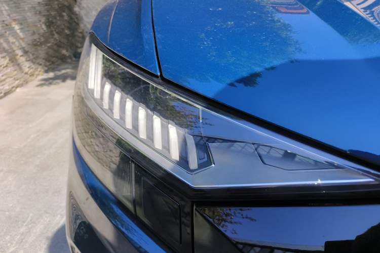 Used Audi Q8 2021 55 TFSI Prestige Dynamic Edition Right Front Headlight