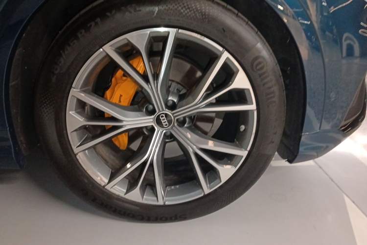 Used Audi Q8 2021 55 TFSI Prestige Dynamic Edition Right Front Wheel Hub