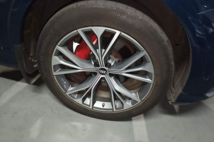Used Audi Q8 2021 55 TFSI Prestige Dynamic Edition Right Front Wheel Hub