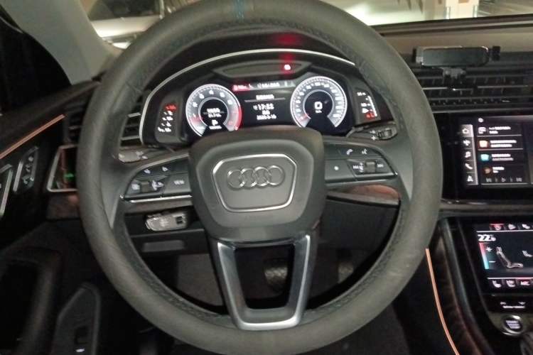 Used Audi Q8 2021 55 TFSI Prestige Dynamic Edition Steering Wheel