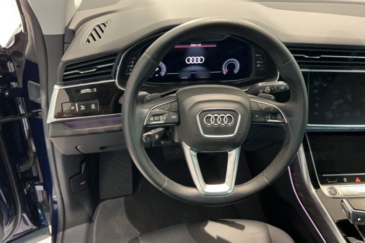 Used Audi Q8 2021 55 TFSI Luxury Dynamic Edition Steering Wheel
