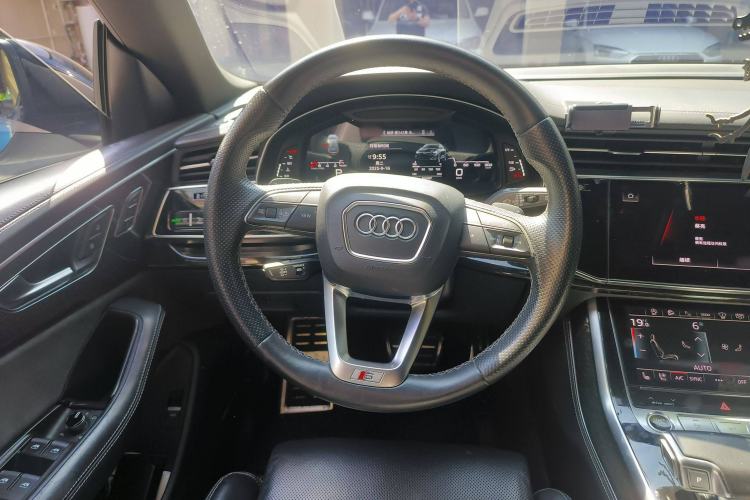 Used Audi Q8 2021 55 TFSI Prestige Dynamic Edition Steering Wheel