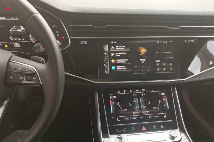 Used Audi Q8 2021 55 TFSI Luxury Dynamic Edition Audio And AC Panel