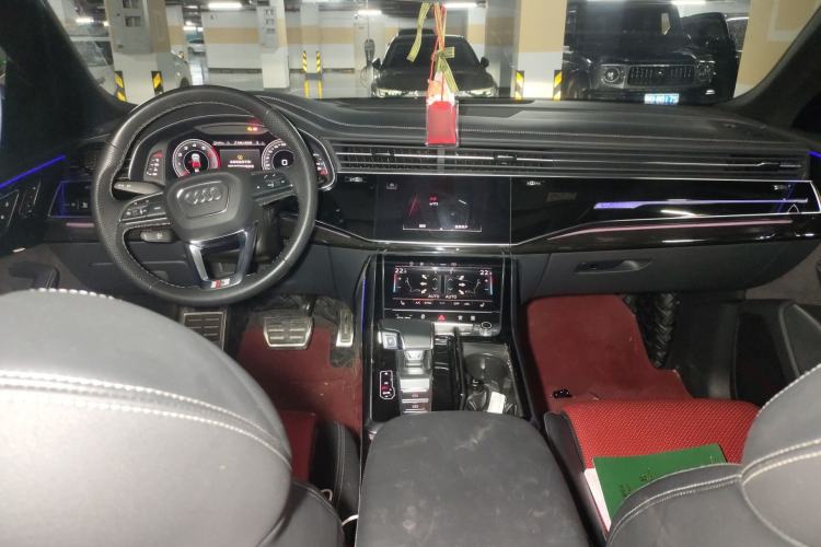 Used Audi Q8 2021 55 TFSI Prestige Dynamic Edition Center Console