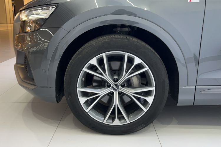 Used Audi Q8 2021 55 TFSI Luxury Dynamic Edition Exterior 5