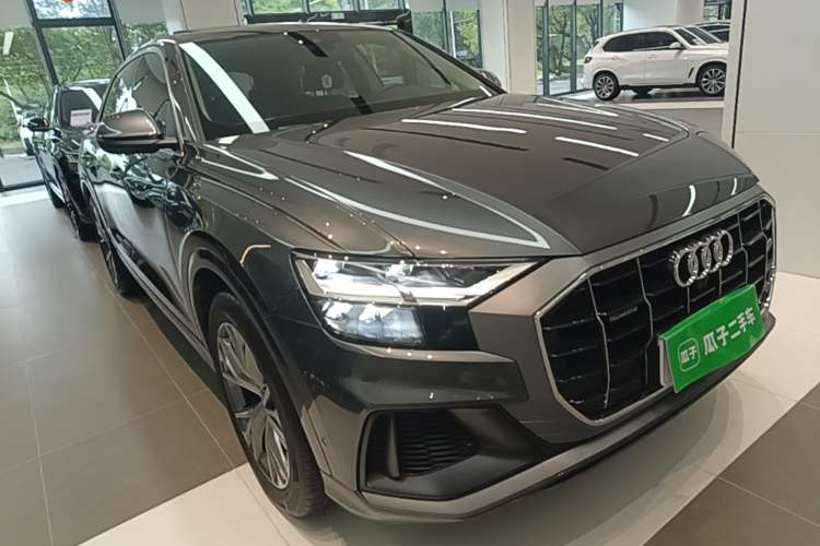 Used Audi Q8 2021 55 TFSI Luxury Dynamic Edition Front Right 45 Deg