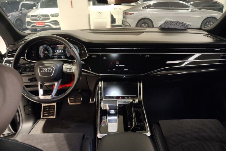 Used Audi Q8 2021 55 TFSI Prestige Dynamic Edition Interior 2