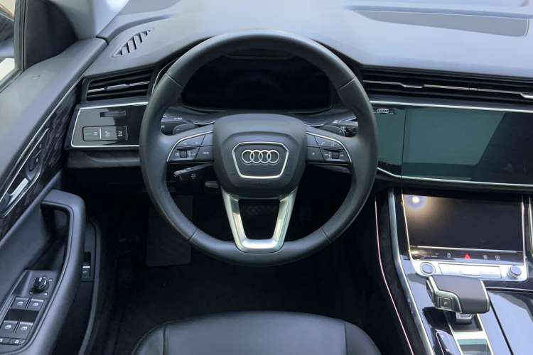 Used Audi Q8 2021 55 TFSI Luxury Dynamic Edition Interior 6