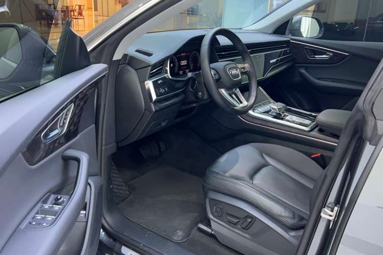 Used Audi Q8 2021 55 TFSI Luxury Dynamic Edition Left Front Seat