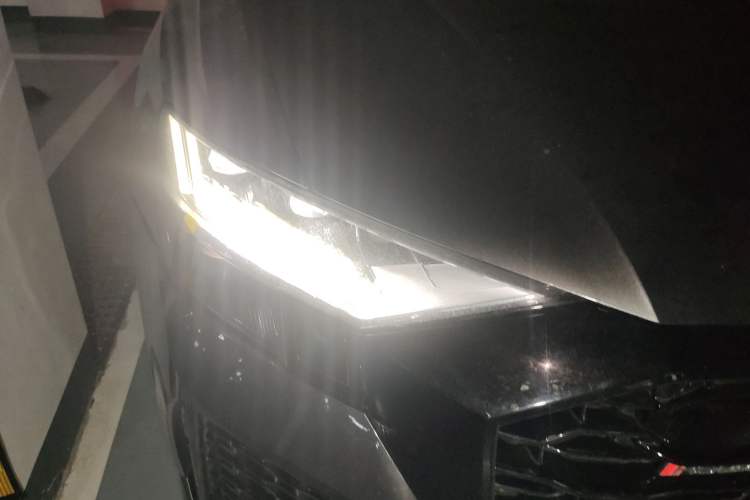 Used Audi Q8 2021 55 TFSI Prestige Dynamic Edition Right Front Headlight