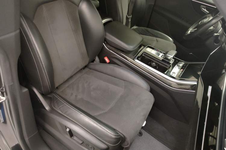 Used Audi Q8 2021 55 TFSI Prestige Dynamic Edition Right Front Seat