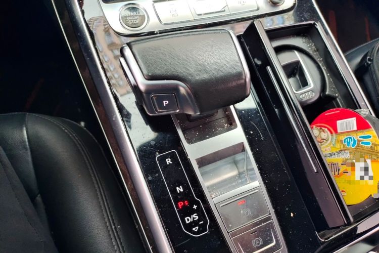 Used Audi Q8 2021 55 TFSI Luxury Dynamic Edition Gear Lever