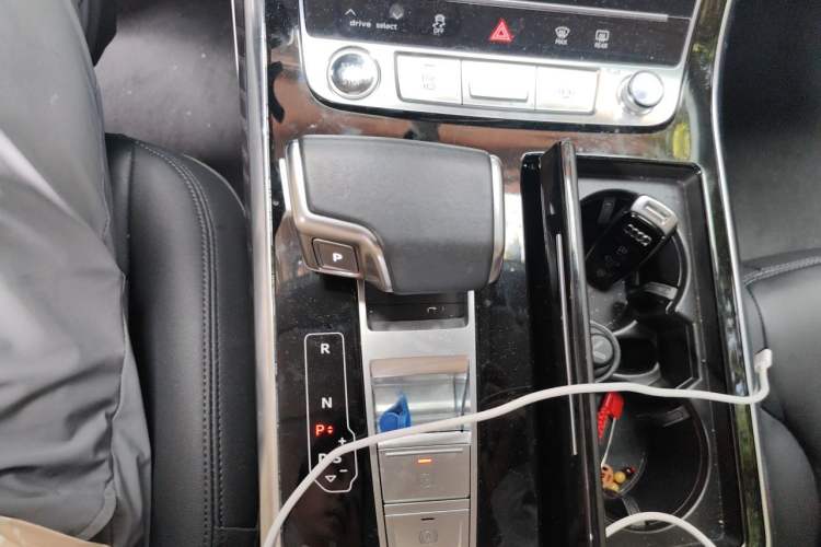Used Audi Q8 2021 55 TFSI Luxury Dynamic Edition Gear Lever