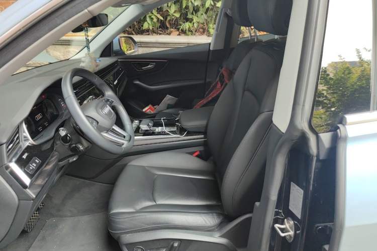 Used Audi Q8 2021 55 TFSI Luxury Dynamic Edition Left Front Seat