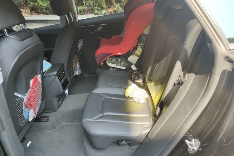 Used Audi Q8 2021 55 TFSI Luxury Dynamic Edition Left Rear Seat