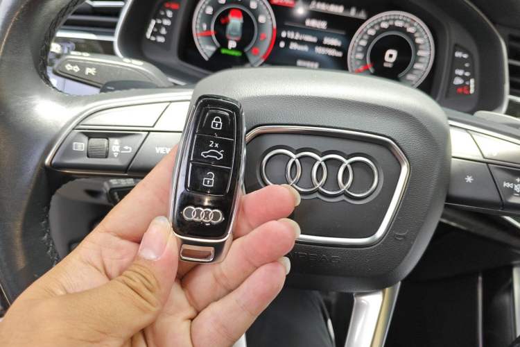 Used Audi Q8 2021 55 TFSI Luxury Dynamic Edition Vehicle Key