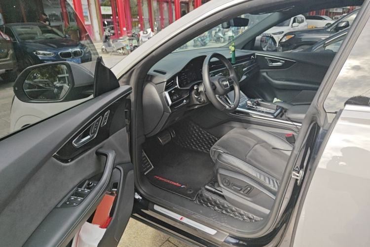 Used Audi Q8 2021 55 TFSI Prestige Dynamic Edition Driver Seat