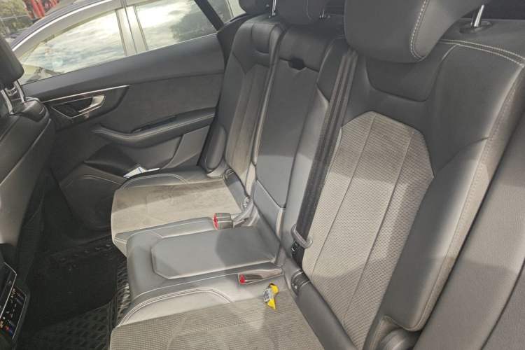 Used Audi Q8 2021 55 TFSI Prestige Dynamic Edition Left Rear Seat